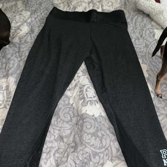 PINK Victoria's Secret Pants - Pink sz M active tights